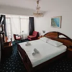 Nico Hotel